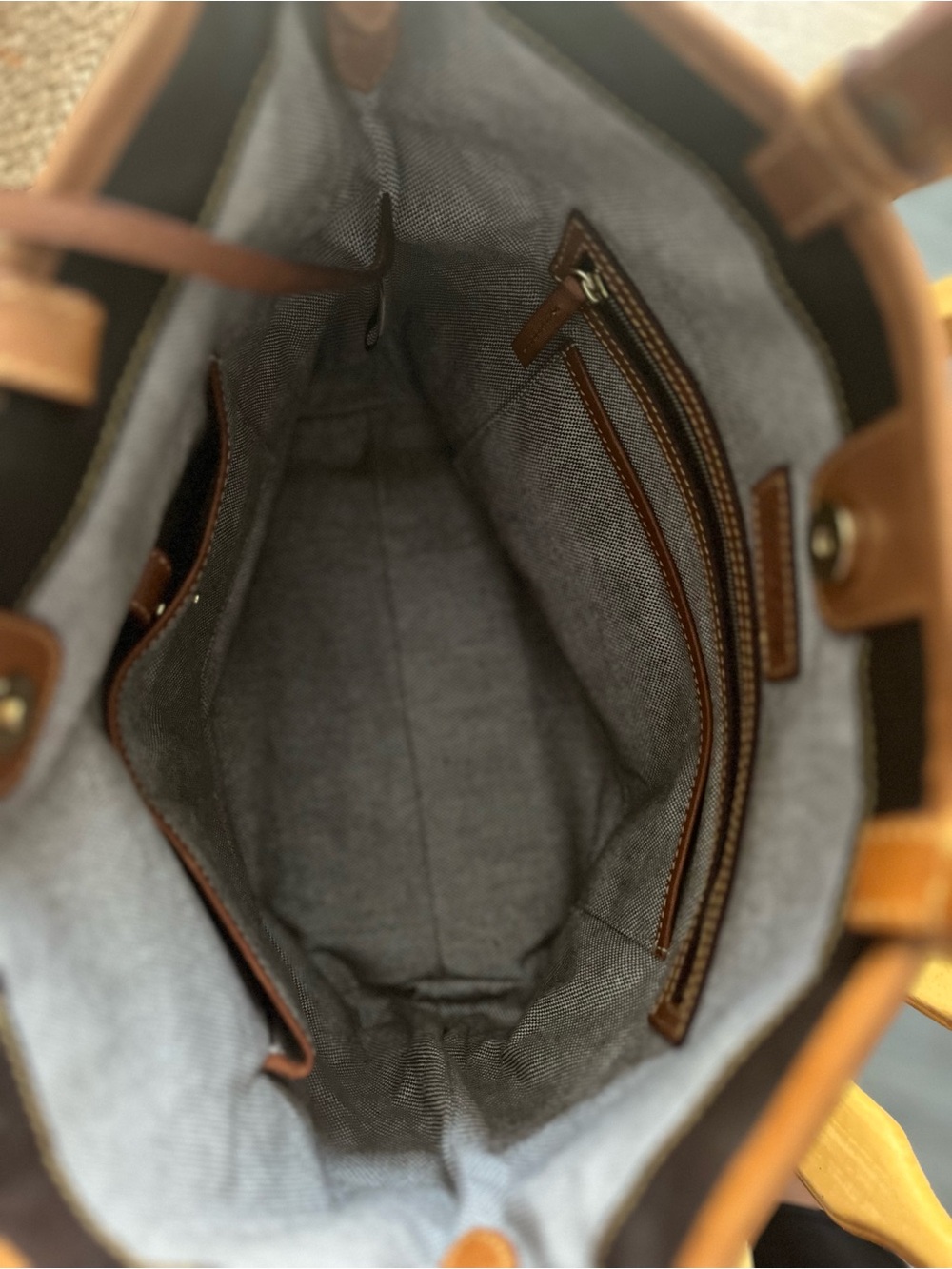 Dooney & Bourke Brown Leather purse with Tan Trim and Straps - Picture 5 of 6